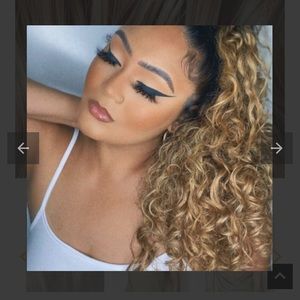 Bebonia curly ponytail in honey blonde 22” NEW